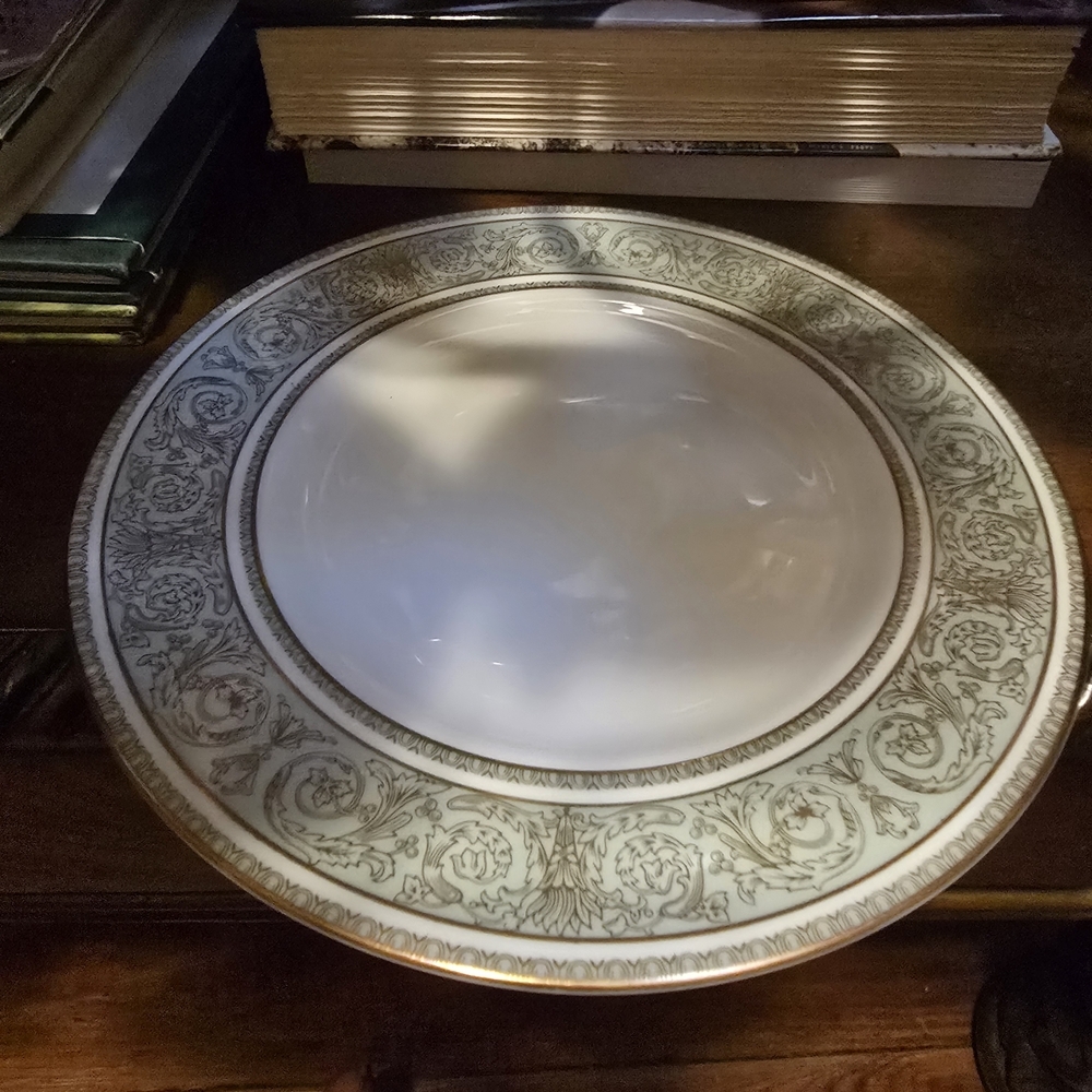 Royal Doulton Gold and Cream Dinnerware Set - Picture 3 of 6